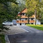 The Woodland Nook - Classic Two Bedroom With Balcony * Bohinji-tó