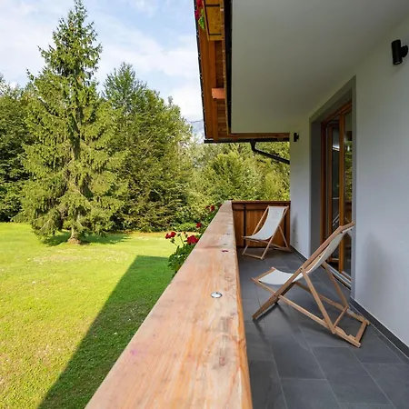 Apartment The Woodland Nook - Classic Two Bedroom With Balcony *