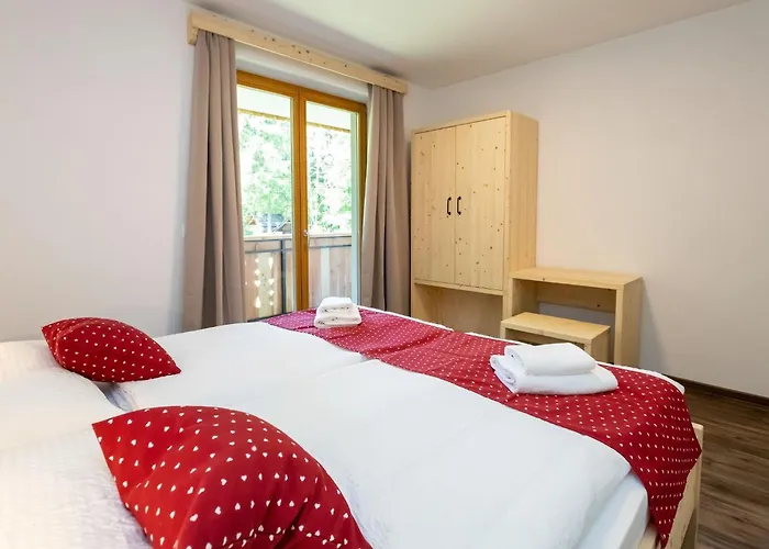 Apartman The Woodland Nook - Classic Two Bedroom With Balcony *