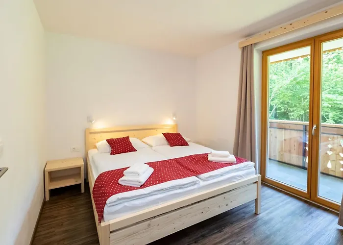 Apartman The Woodland Nook - Classic Two Bedroom With Balcony