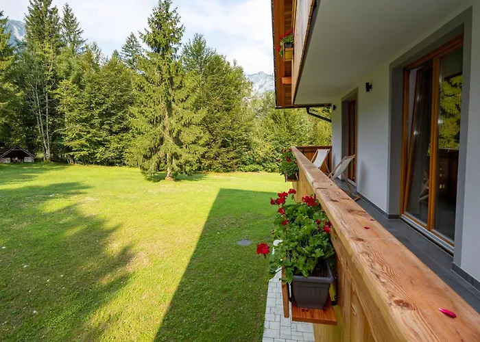 The Woodland Nook - Classic Two Bedroom With Balcony Bohinji-tó