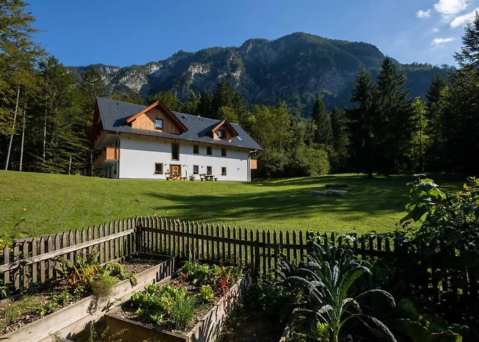 The Woodland Nook - Classic Two Bedroom With Balcony * Bohinji-tó